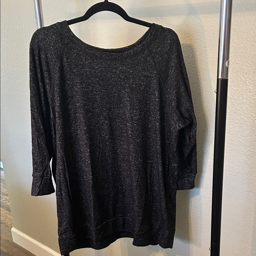 Market & Spruce Heathered Black Sweater